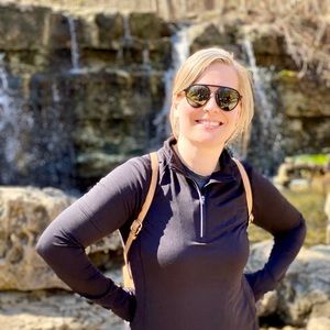 Meet your Posher, Dana